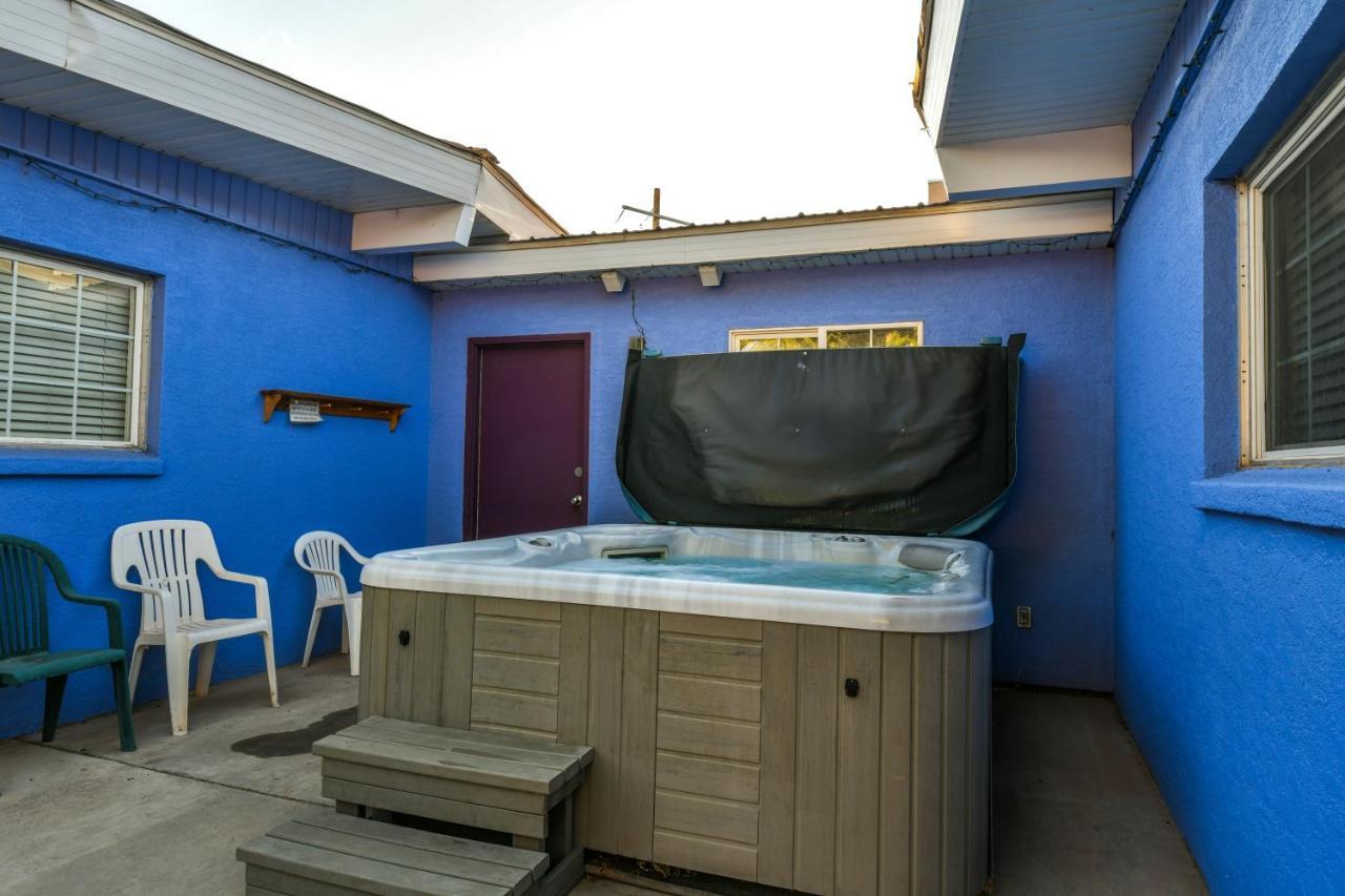 Inn 1 - Downtown 1 Bedroom Unit, Sleeps 6 With Shared Hot Tub Моаб Экстерьер фото