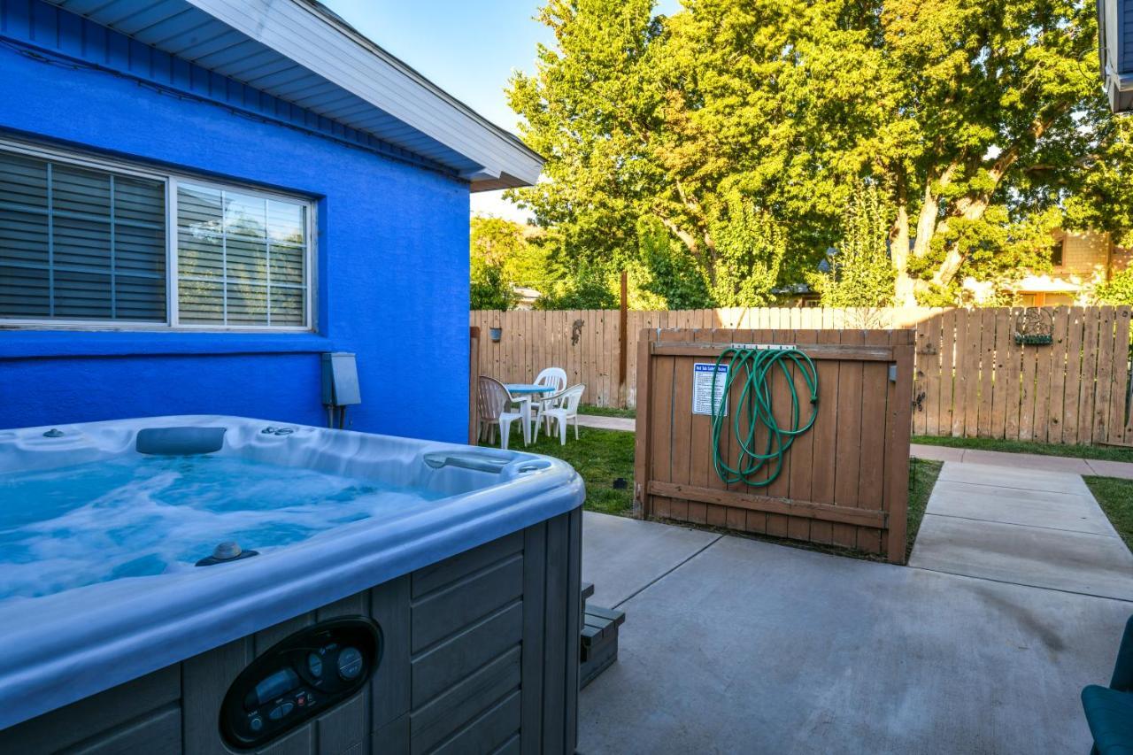 Inn 1 - Downtown 1 Bedroom Unit, Sleeps 6 With Shared Hot Tub Моаб Экстерьер фото